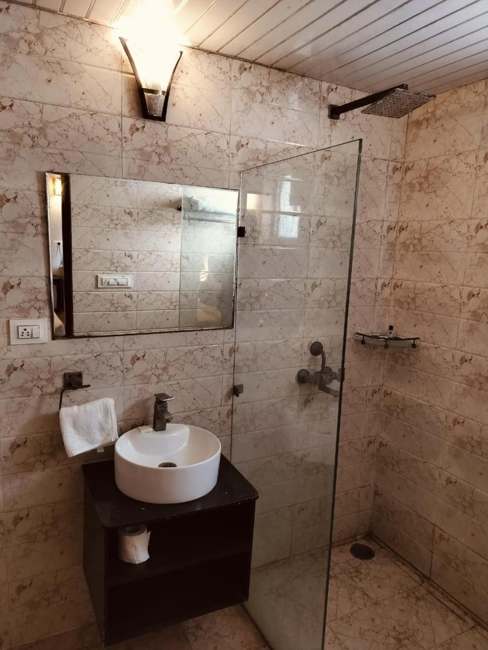 Pearl Suites At Omex Entrenity Vrindavan Exterior photo